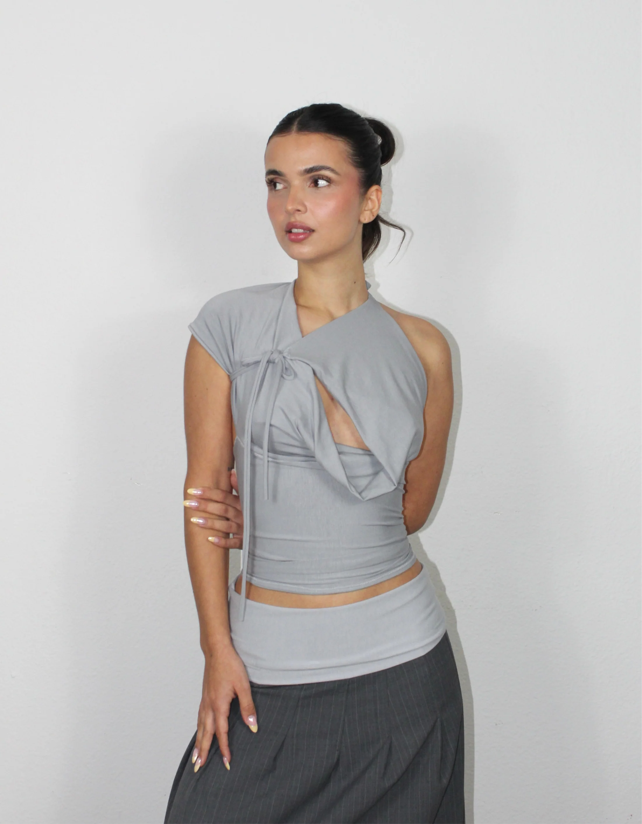 The Mevanou Top in Medium Gray